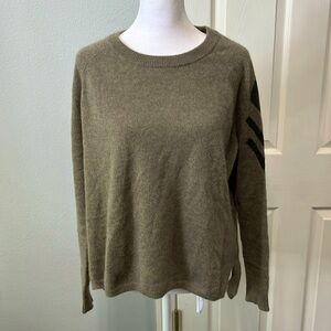 Minnie Rose Green 100% Cashmere Sweater with Sleeve Graphic Size XS